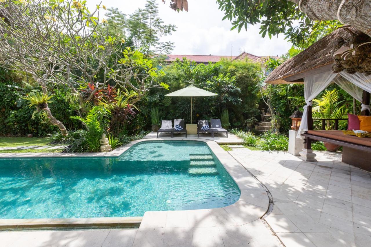 Villa Poppy Seminyak Exterior foto