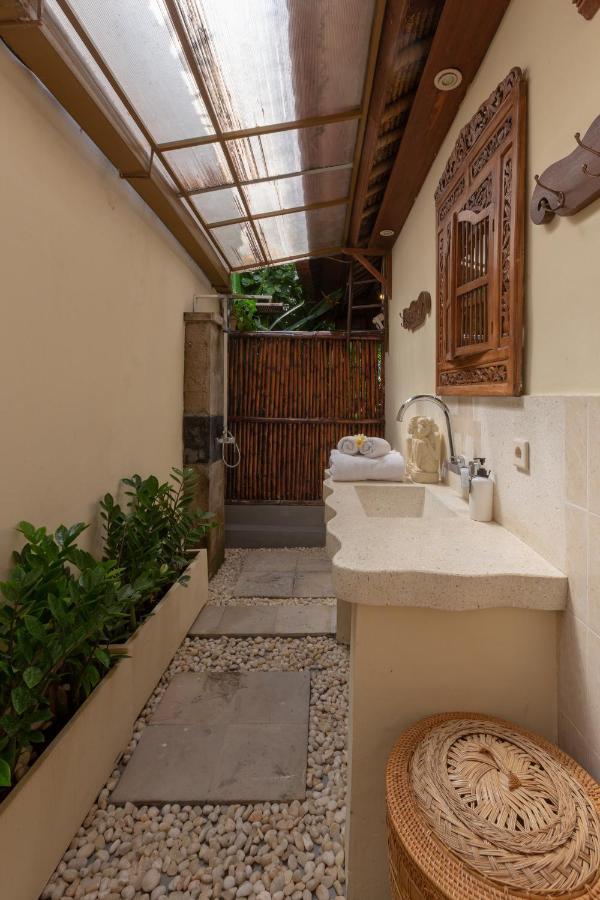 Villa Poppy Seminyak Exterior foto